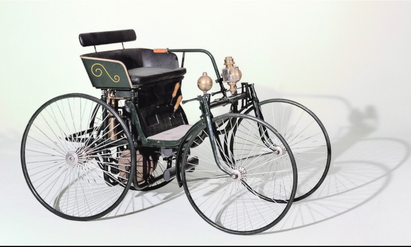 La Daimler à roues-fil "Stahlradwagen"1889 1889-d12
