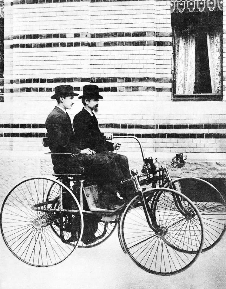 La Daimler à roues-fil "Stahlradwagen"1889 1889-d16