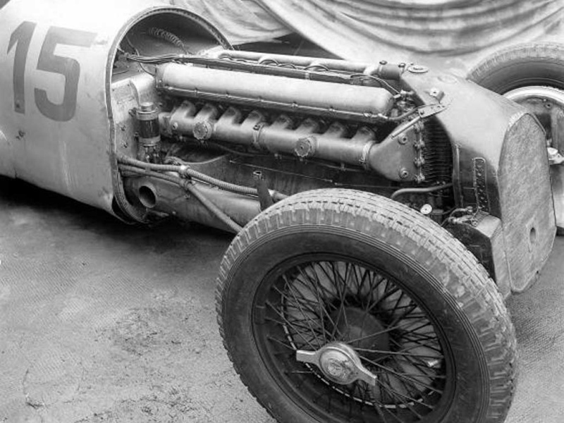 [Historique] La Mercedes W125 1937 (F1) 1937_m10