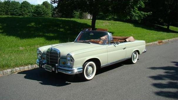 La Mercedes 220 / 250 SE Cabriolet (W111) 1965-1969 41370410