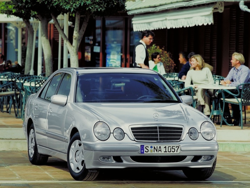 [Historique] Mercedes W210 1995-2003 Autowp82