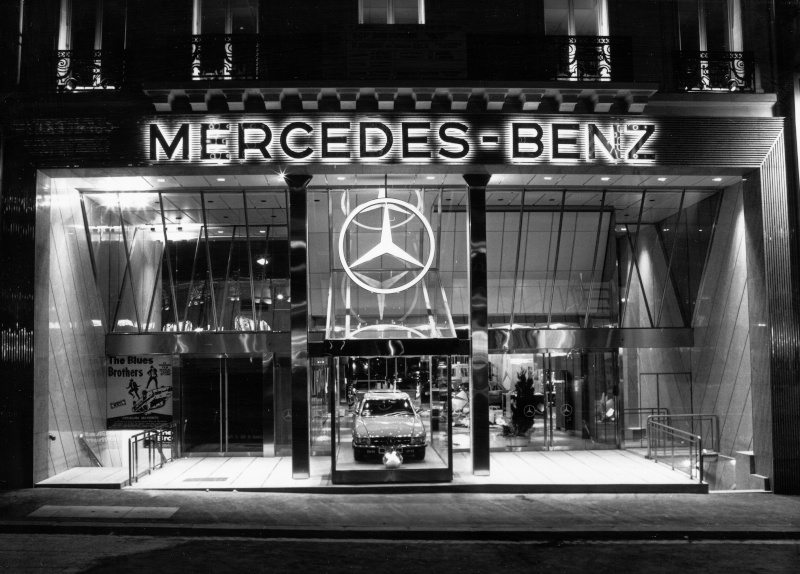 Mercedes-Benz Gallery au Champs Elysées Merc1495
