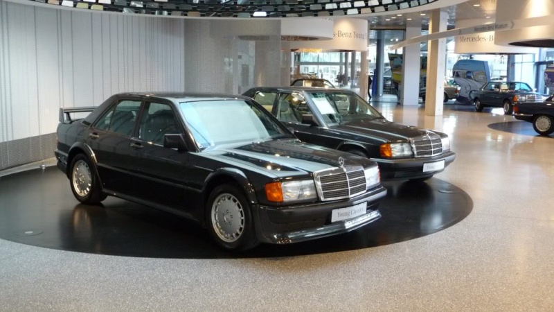 [Historique] La Mercedes 190 2.5-16 Evolution I (W201) 1989-1990  P1000910