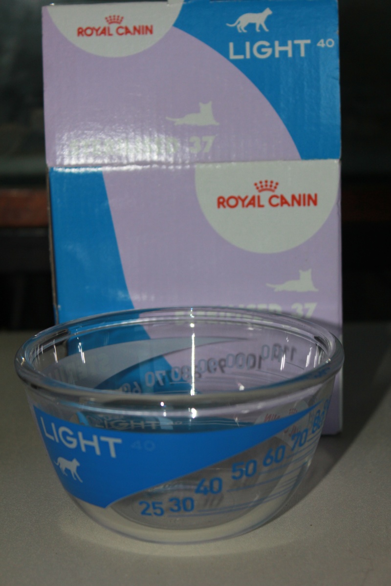 Gamelle pour chat royal canin a vendre 4euros10