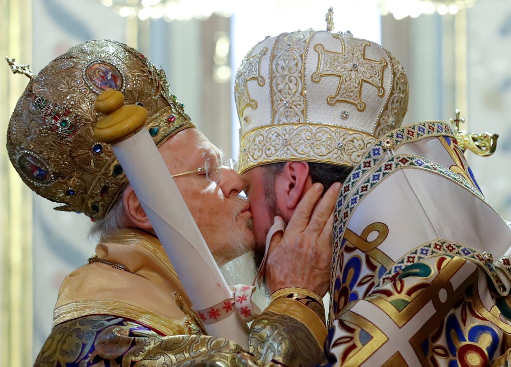 L'église Orthodoxe est indépendante du Patriarcat de Moscou 2019-010