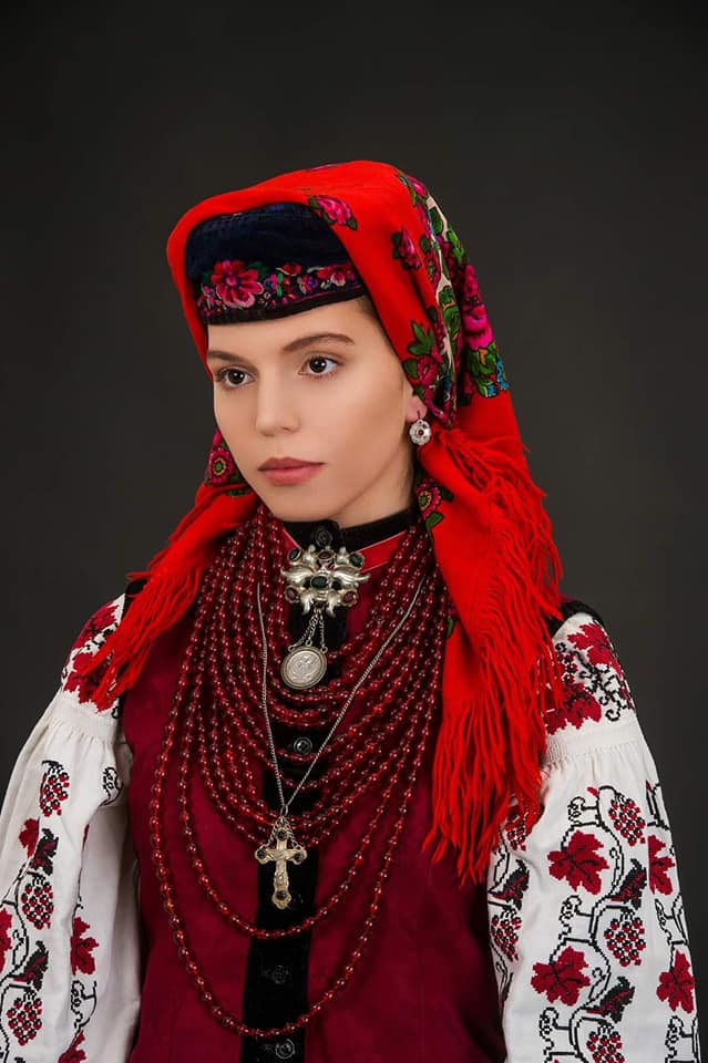 Journée du foulard ukrainien 80210010