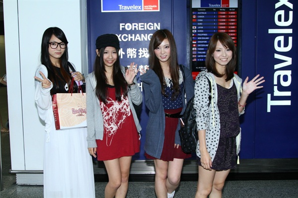[Taiwan, Hong Kong, Singapore] SCANDAL ASIA TOUR 2011 BABY ACTION Gi110919