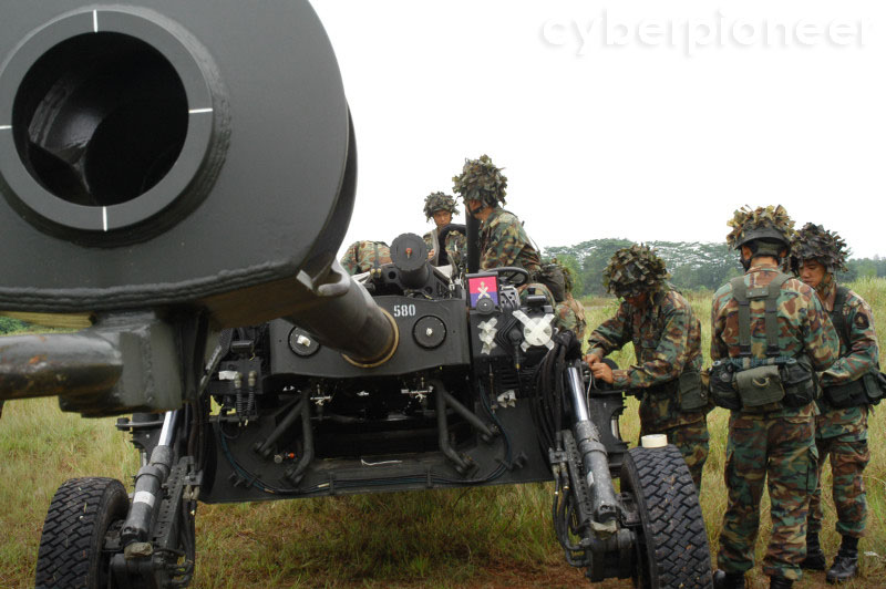 Forces armées de Singapour/Singapore Armed Forces (SAF) - Page 4 30804711