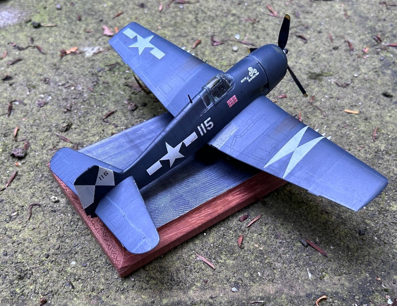 [Eduard] 1/72 - Grumman F6F-5 Hellcat  - Page 2 Scree599