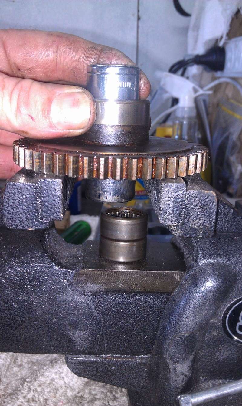 Sprag Clutch & Cleaning the Sprag clutch and bearing replacement. 5_out_10