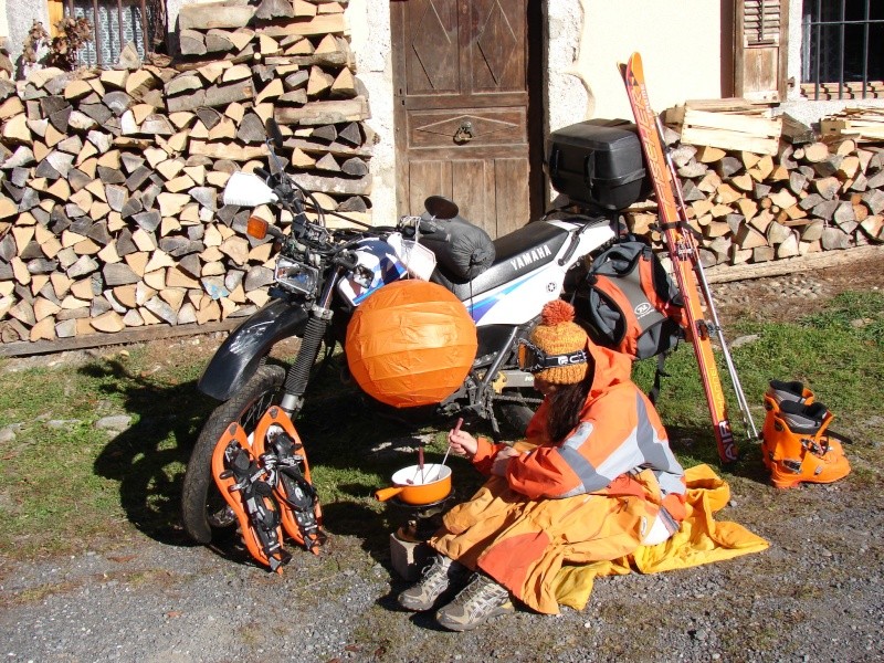 Le concours de novembre 2011: : Votre moto et l'orange. Dsc00010