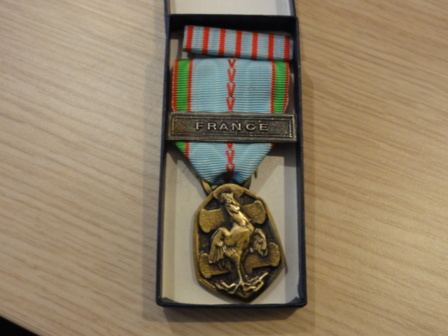 Médaille Guerre 39-45 Dsc05711