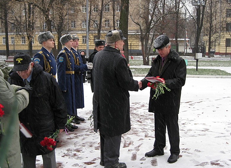 Moscou - 79me Anniversaire de l'arrive des franais 0610