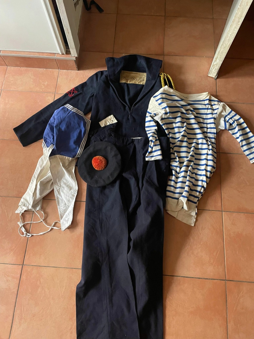 uniforme de marin Français a identifier  Marin110