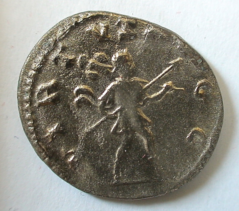 Les monnaies de Gallien à identifier   - Page 3 Dsc06825