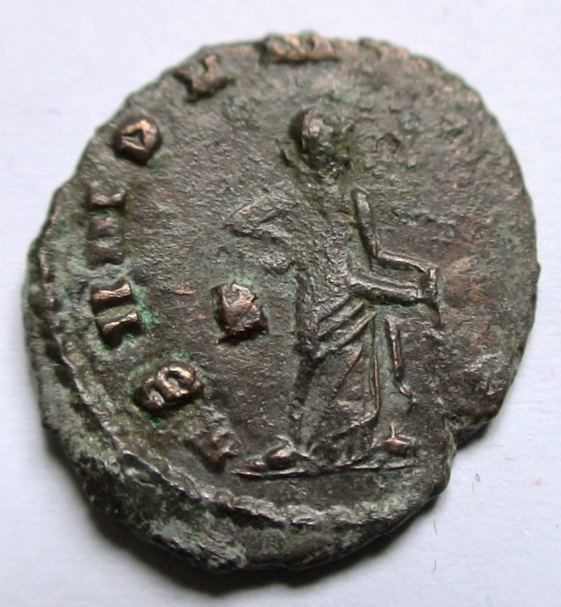 Les monnaies de Gallien à identifier   - Page 5 Dsc06932