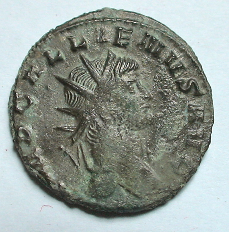 Les monnaies de Gallien à identifier   - Page 5 Dsc06958