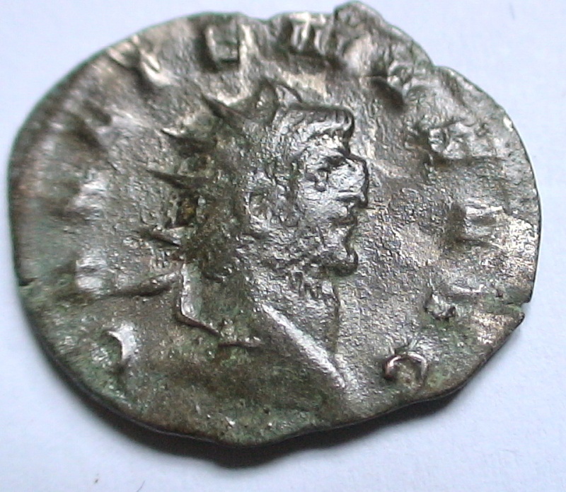 Les monnaies de Gallien à identifier   - Page 5 Dsc06981