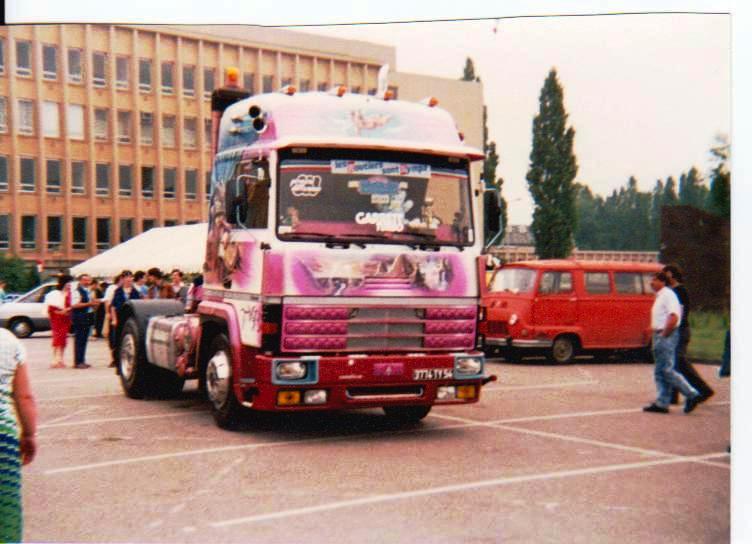 Exposition à Metz en 1985 des camions Rouillon et autres  Metz_117
