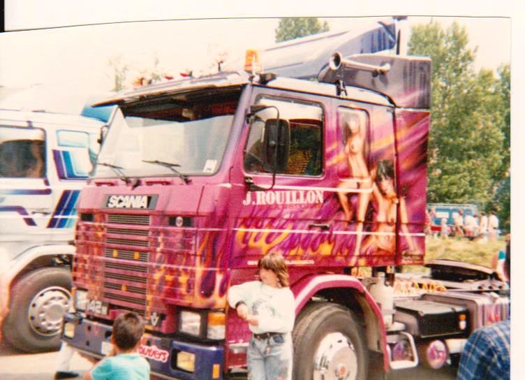 Exposition à Metz en 1985 des camions Rouillon et autres  Metz_118