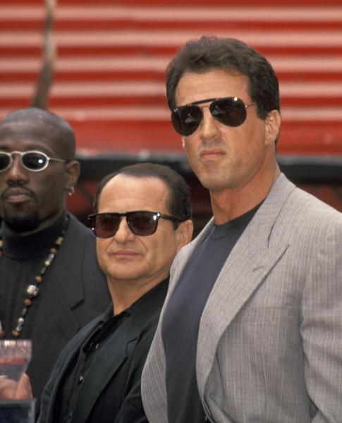 STALLONE et les stars. - Page 24 Sylves12