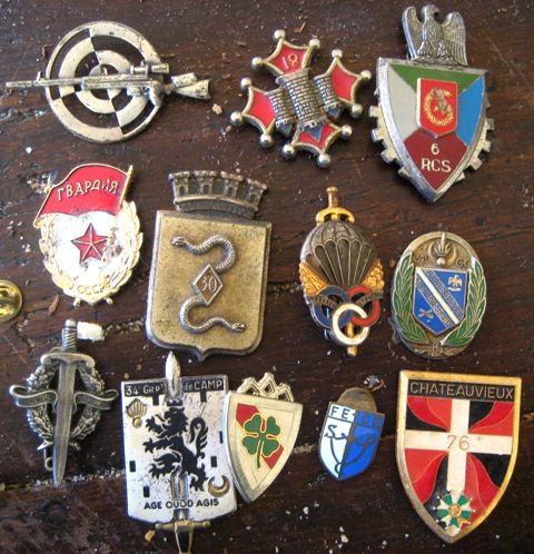 lot d'insignes et médailles militaires Img_0115