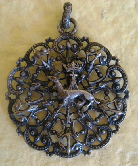 pendentif breton .........? Img_2210