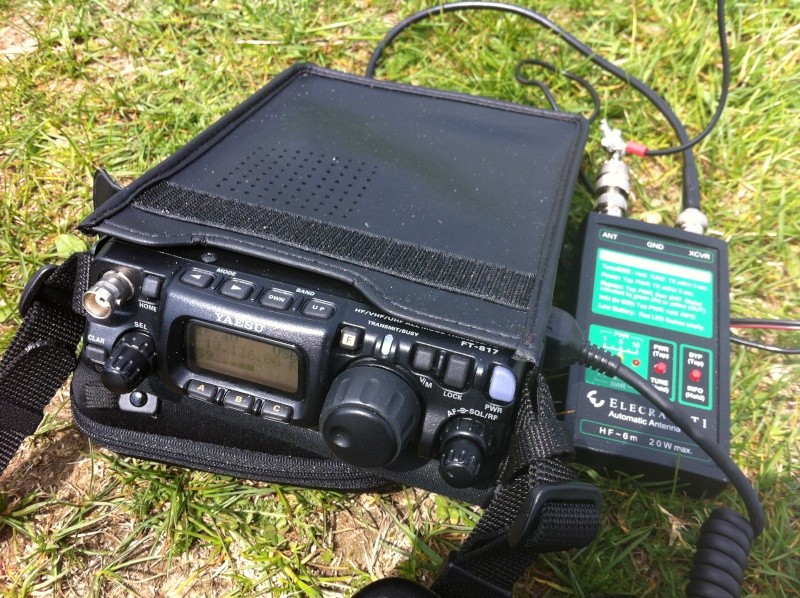 FT817 e Tuner Elecraft T1 accoppiata vincente con un semplice filo!