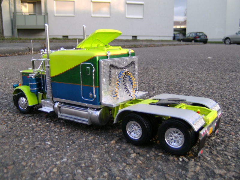 Peterbilt 359 Stretched 01 in 1 : 25 Pict4312