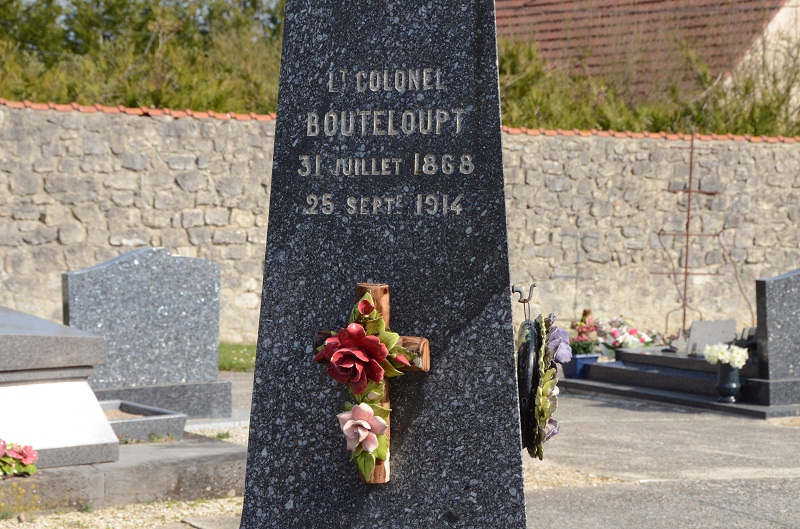 Cimetière communal de Cauroy-les-Hermonville 712