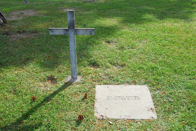 Cimetière Allemand de LOIVRE 910