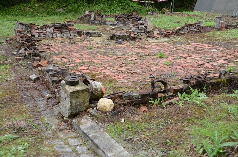 Sites et vestiges : les villages disparus du camp de Suippes (51) Dsc_1815