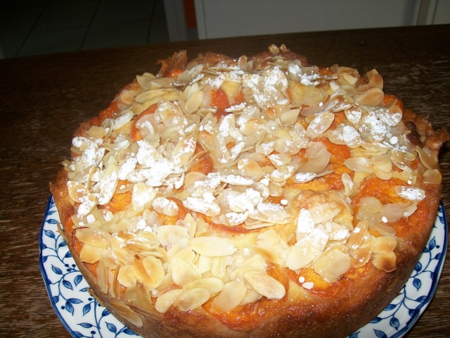 gâteau aux abricots et aux amandes  Gateau10
