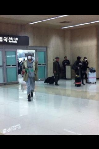 [2012.01.23] JungMin llega a corea 781b10