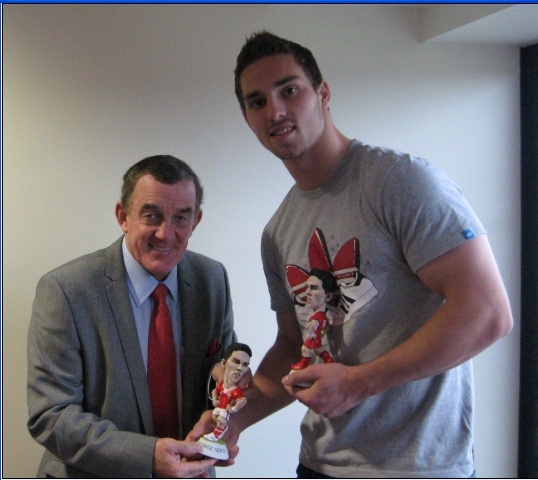 Phil Bennett awards George North his Grog. - Great Picture. Benny_10