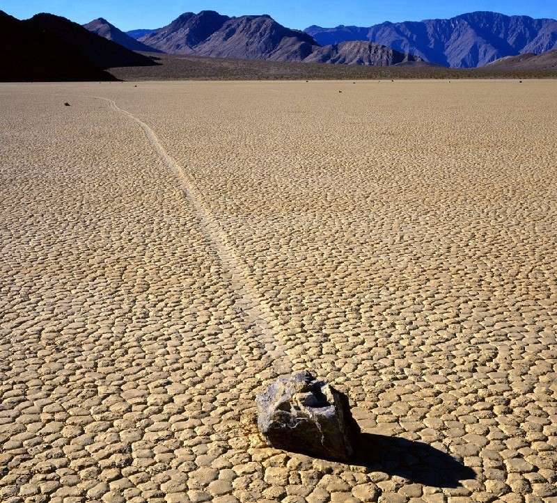 Oddities, curiousities and strangness in history Slidin10