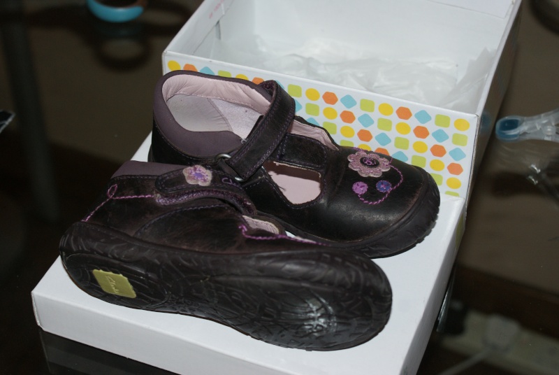 Clarks Girls Shoes 6F Dsc04513