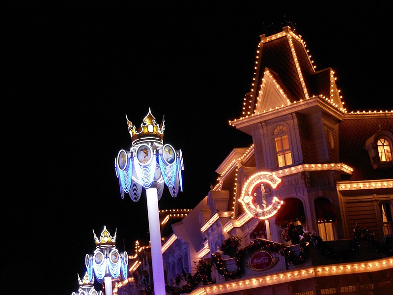 Vos photos nocturnes de Disneyland Paris - Page 22 Dscn0624