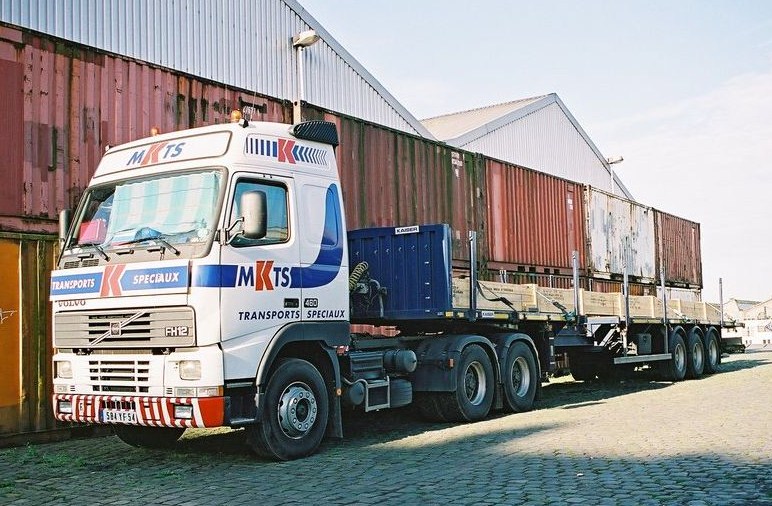  MKTS (Mayer Keppi Transports Spéciaux) (Maxéville) (54) (réseau France Plateaux) Volvo_93