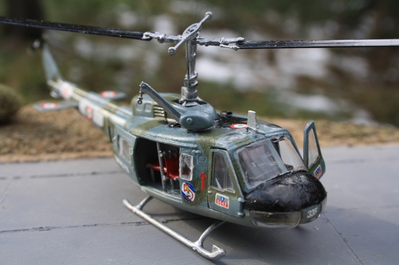 [Italeri] Bell HU-1D "iroquois" 1/72 Img_5714