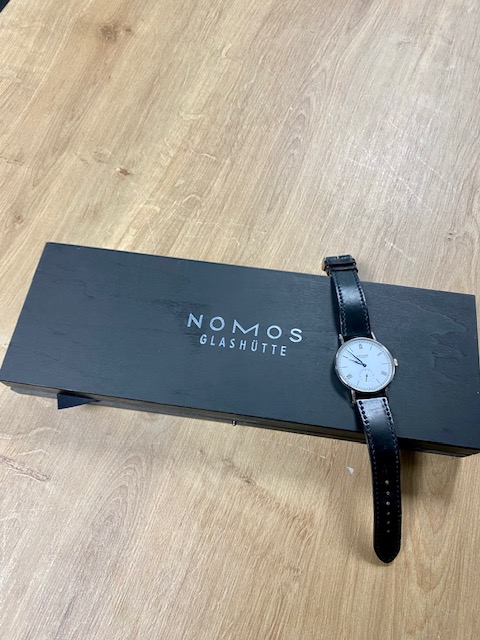  [Vendue] Nomos Ludwig 35mm série limitée - 1500€ Unknow80