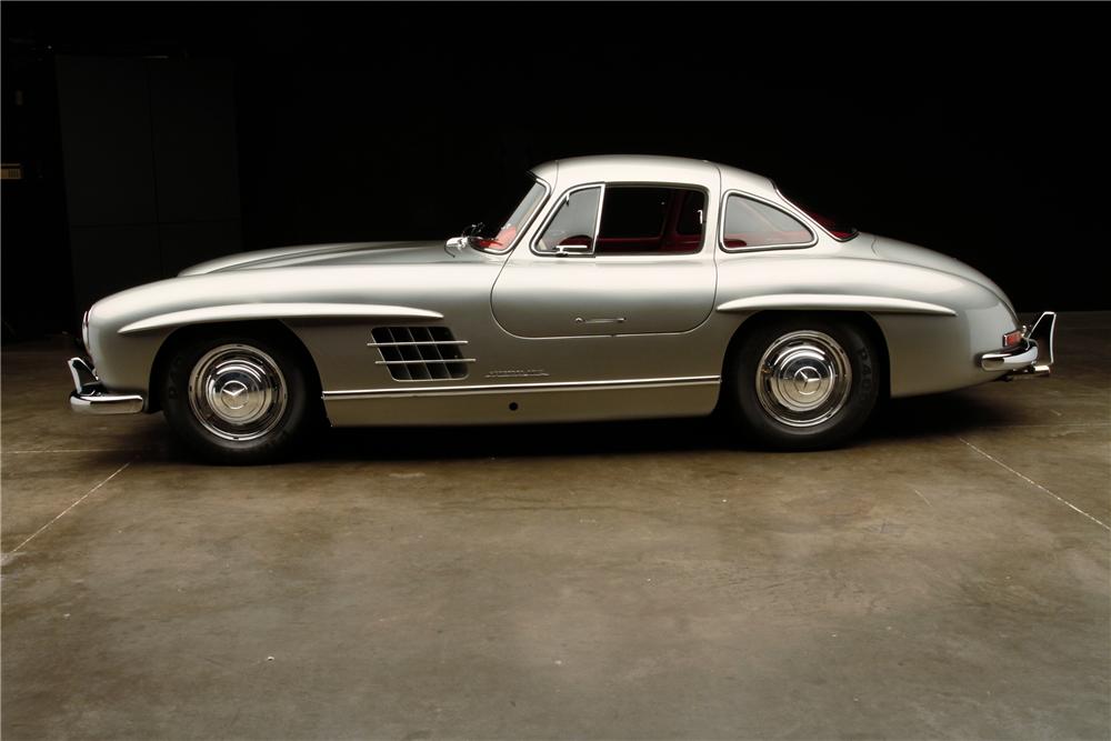 une Mercedes-Benz 300SL Gullwing de 1954 en vente par Barrett-Jackson  11597813