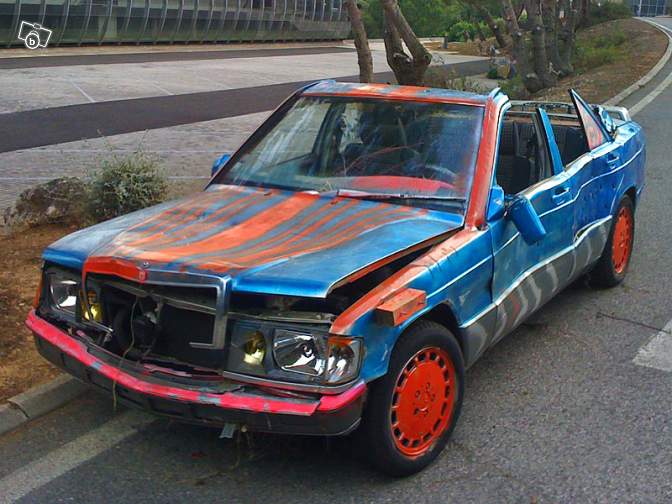 une mercedes un peu particulière, fun, drôle, bizarre ou insolite Mb_0110