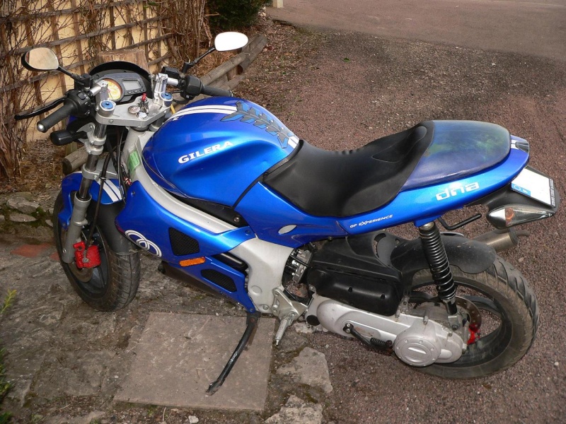 Vends Gilera DNA 50cc P1140635