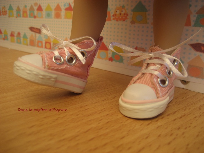 Des baskets pour les boneka Img_0614