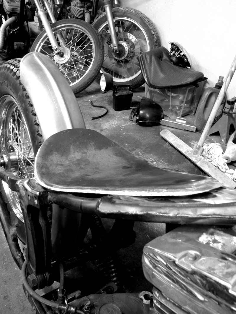 bobber nippon sur base 1340 softail - Page 2 Img_2912