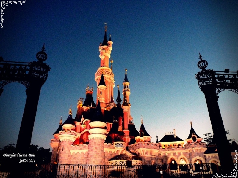 Vos photos nocturnes de Disneyland Paris - Page 16 P1150210