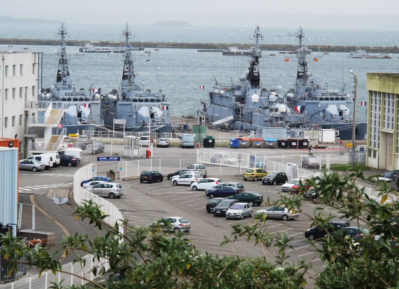 [Les ports militaires de métropole] Port de Brest - TOME 1 - Page 34 Brest_21