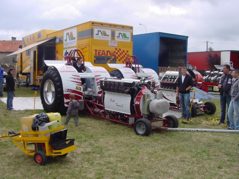 Manche du championnat de France de Tractor Pulling à Levignac (47) 8 Juillet 2012 Dsc08369