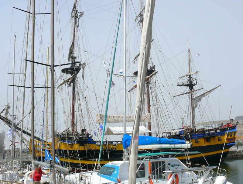 L'ETOILE DU ROY ex GRAND TURK à quai à SAINT MALO - Page 2 L_eto197